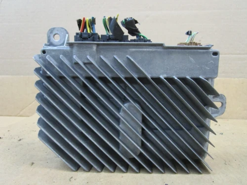 2016-2020 Chevrolet 23455135 Used OEM Audio Amplifier