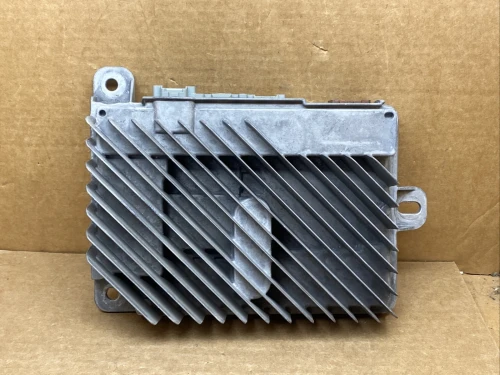 2016-2018 Chevrolet Malibu 23195523 Used OEM Audio Amplifier