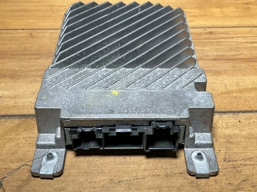 2010-2017 Chevrolet Equinox 22855805 Bose Used OEM Audio Amplifier