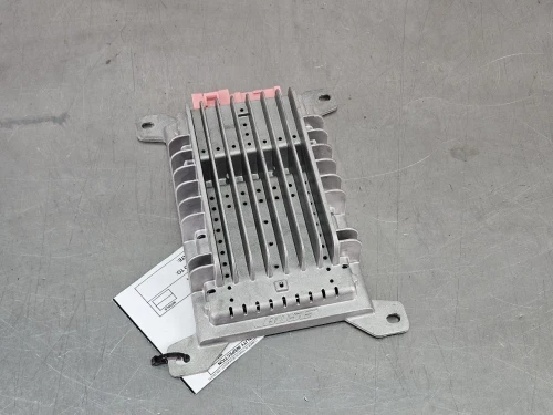 2007-2009 Chevrolet Corvette 15903397 Used OEM Audio Amplifier