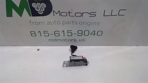 2017-2020 Chevrolet Tahoe 84301080 Used OEM Audio Amplifier