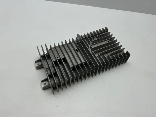 2010-2014 Chevrolet Suburban 20808897 Used OEM Audio Amplifier