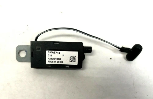 2017-2019 Chevrolet Cruze 39096714 Used OEM Audio Amplifier
