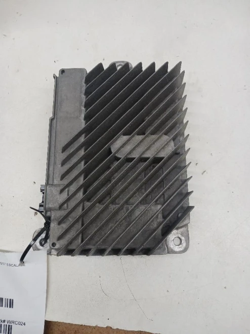 2017-2020 Chevrolet 84503465 Used OEM Audio Amplifier
