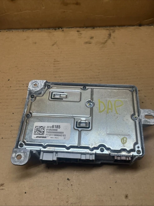 2014-2019 Chevrolet Impala 23106185 Used OEM Audio Amplifier