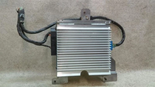 1994-1996 Dodge P04760398 Used OEM Audio Amplifier