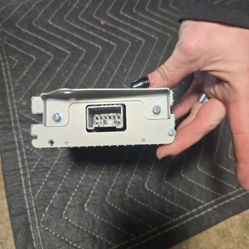 2008-2010 Dodge Grand Caravan Used OEM Audio Amplifier