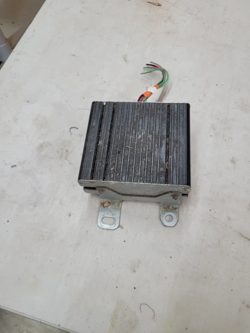 2009-2010 Dodge Journey 05026409AB Used OEM Audio Amplifier