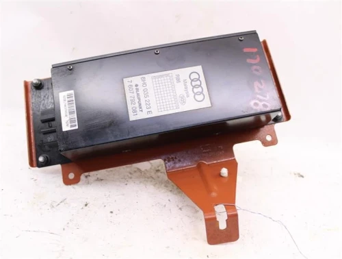 2009 Audi A4 8H0035223E Used OEM Audio Amplifier