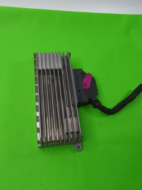 2009-2013 Audi A4 8T0035223OEM Used OEM Audio Amplifier