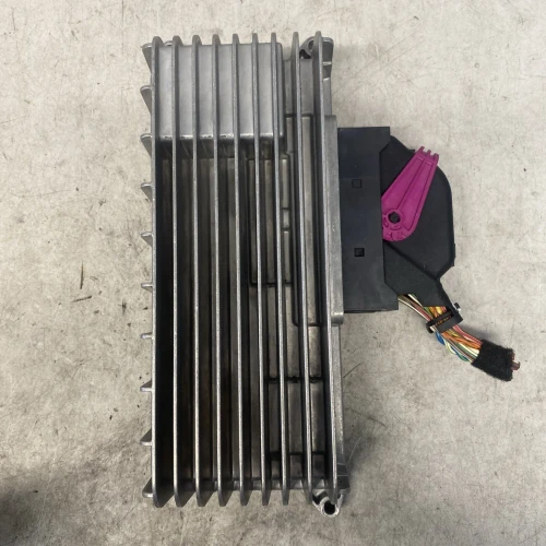 2010 Audi A4 8T0035223AB Used OEM Audio Amplifier