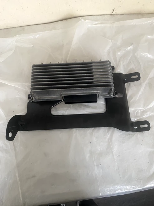 2011 Audi A4 8T0035223A Used OEM Audio Amplifier