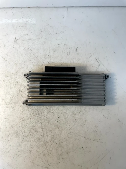2013-2017 Audi A4 8R1035223A Used OEM Audio Amplifier