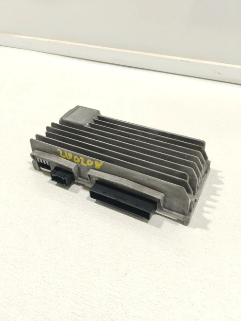2013-2017 Audi A4 8T1035223A Used OEM Audio Amplifier