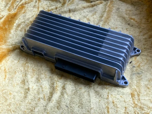 Audi A6 4F0910223K Used OEM Audio Amplifier