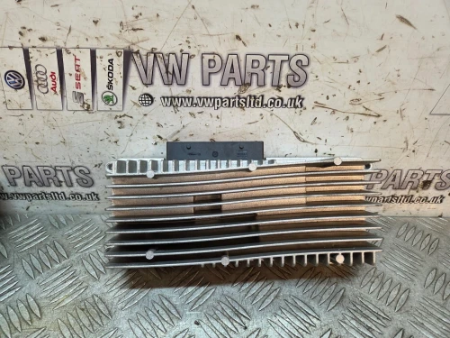 2008-2012 Audi Q5 8R0035223F Used OEM Audio Amplifier