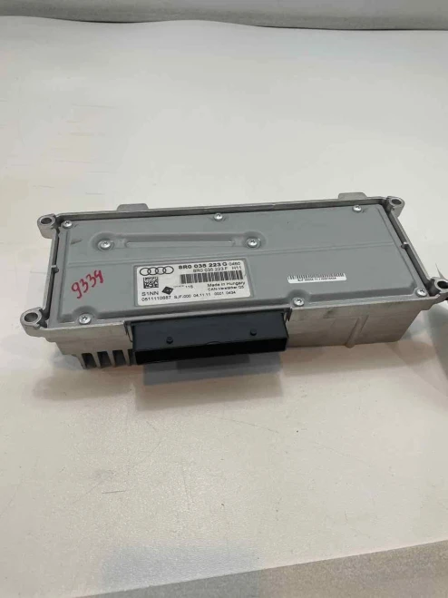 2009-2012 Audi Q5 8R0035223G Used OEM Audio Amplifier