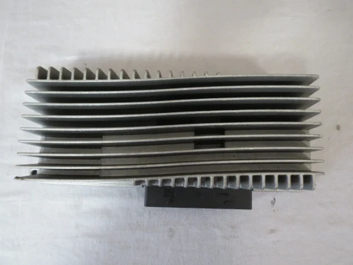 2010-2011 Audi Q5 8R0035223 Used OEM Audio Amplifier