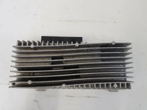 2007-2015 Audi S5 8R0035223F Used OEM Audio Amplifier
