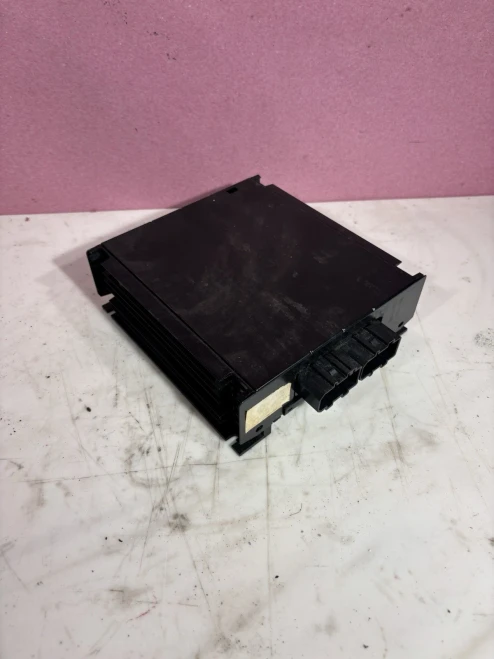 1999-2009 Volkswagen Golf 1J6035456C Used OEM Audio Amplifier