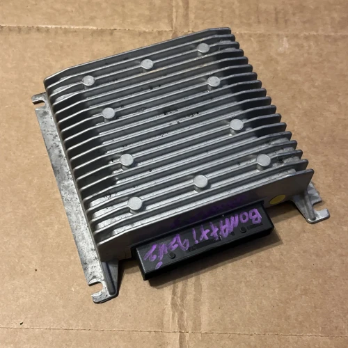 2011-2014 Volkswagen Golf 5C6035456A Used OEM Audio Amplifier