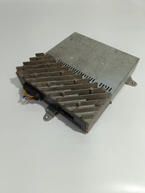 1984-1999 BMW 740I 65128361785 8361785 Used OEM Audio Amplifier