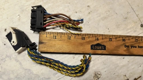 BMW 65128375007 1378138 8375007 CONNECTOR Used OEM Audio Amplifier