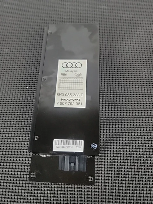 Audi A4 8H0035223OEM B7 Used OEM Audio Amplifier
