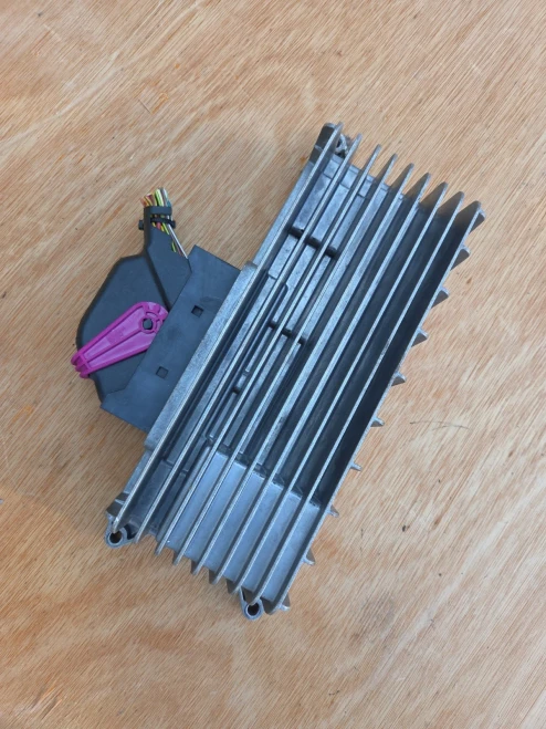 2008-2015 Audi A4 8T0035223AB B8 Used OEM Audio Amplifier