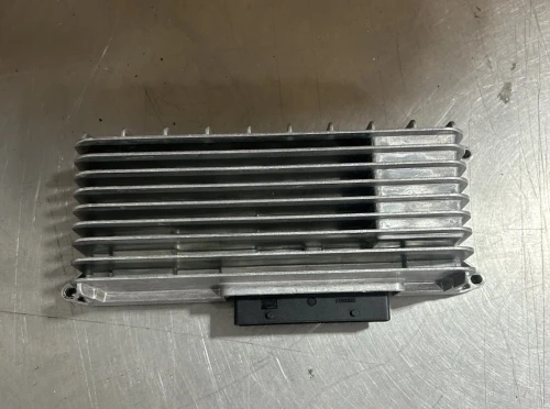 2010-2014 Audi A4 8T0035223AH B8 Used OEM Audio Amplifier
