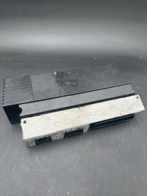2007-2010 Audi Q7 4L0035223A Bose Used OEM Audio Amplifier