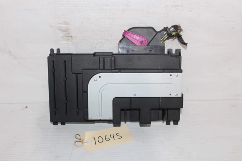 Audi S3 8V0035465C Bose Used OEM Audio Amplifier
