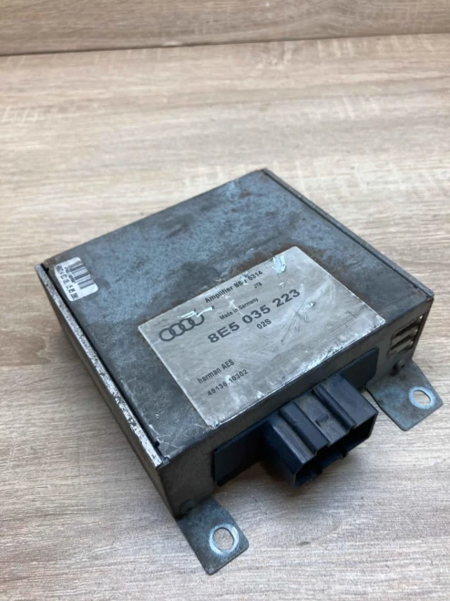 Audi S4 8E5035223 B6 Used OEM Audio Amplifier