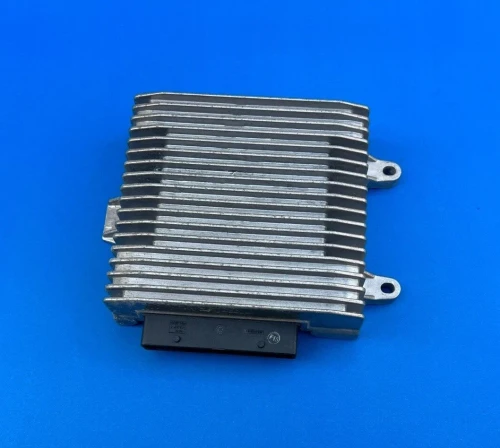 2010-2015 Audi TT 8J0035223F Bose Used OEM Audio Amplifier