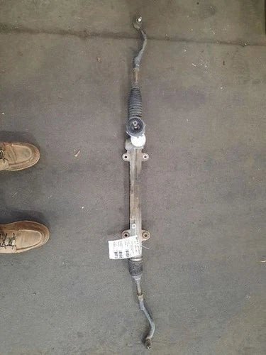 2015-2016 Hyundai Santa Fe Steering Gear Rack & Pinion OEM used OEM rack and pinion