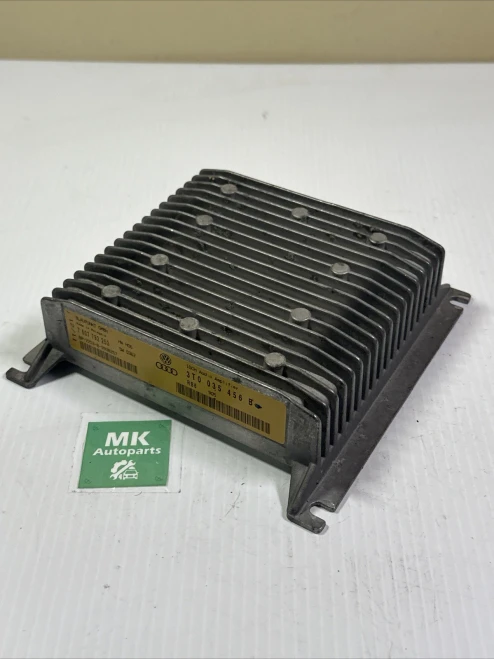 2012-2015 Volkswagen Jetta 3T0035456B Fender Used OEM Audio Amplifier