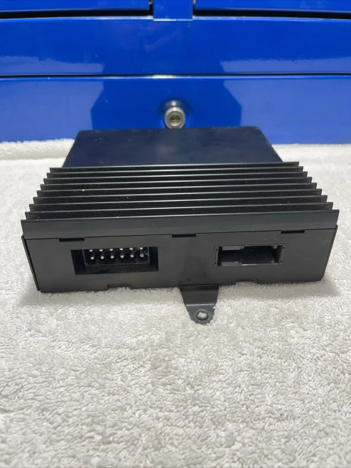 1996-1999 BMW 325I 65128361136 8361136 E36 Used OEM Audio Amplifier