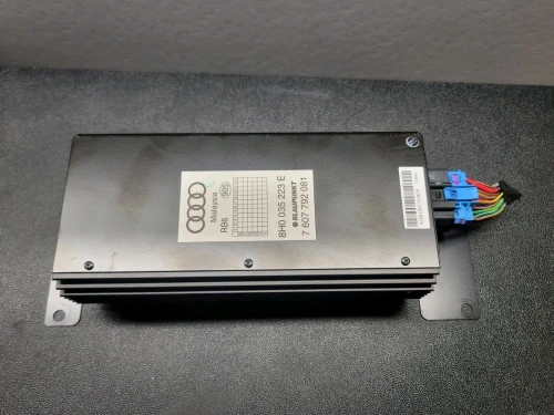 2003-2009 Audi A4 Blaupunkt Convertible Used OEM Audio Amplifier