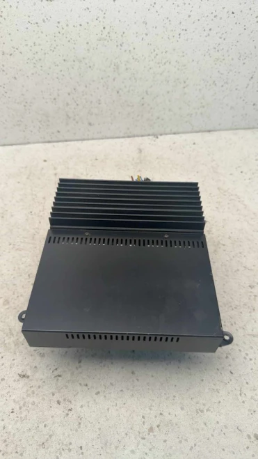 1999-2005 BMW 325I Lear E46 Used OEM Audio Amplifier