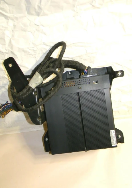 BMW 328I Harman Kardon E46 Used OEM Audio Amplifier