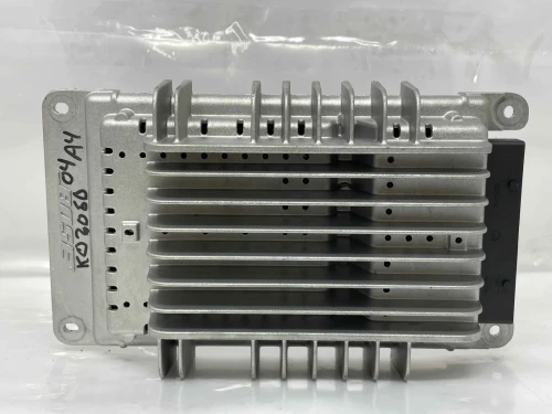 2004-2009 Audi A4 8H003522B Bose Convertible Used OEM Audio Amplifier