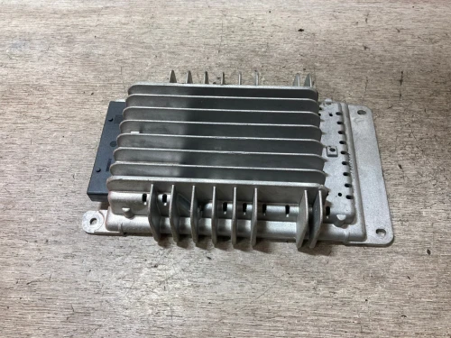 2009 Audi A4 8H0035223D Bose Convertible Used OEM Audio Amplifier
