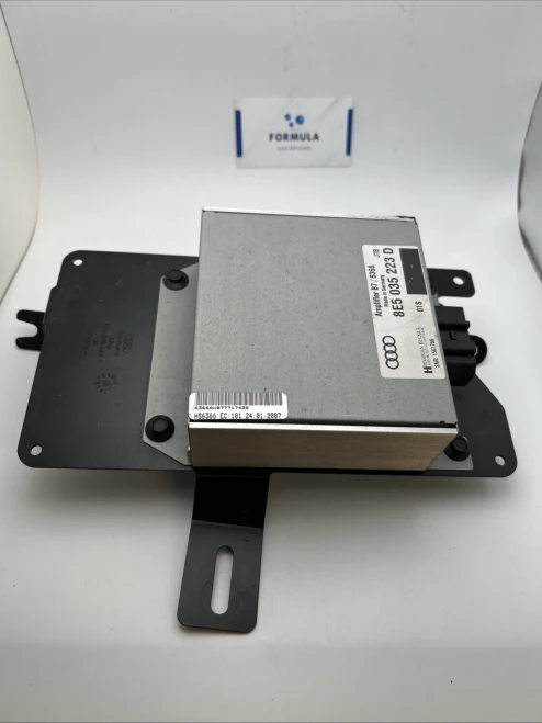 2005-2008 Audi RS4 8E5035223D Harman Becker B7 Used OEM Audio Amplifier