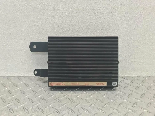 1998-1999 Dodge Durango 56043029AC Infinity Used OEM Audio Amplifier
