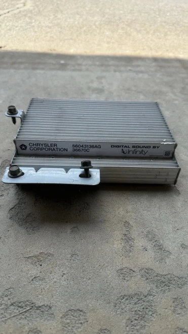 2003-2004 Dodge Ram 1500 56043136AG Infinity Used OEM Audio Amplifier