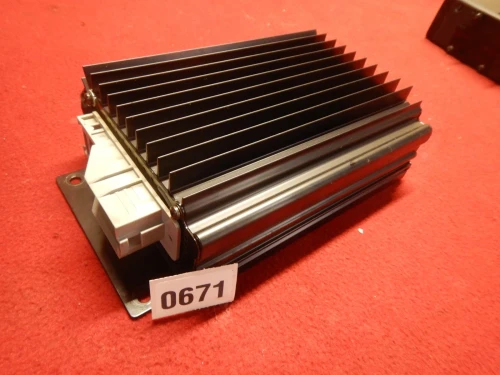 2000-2002 Mercedes-Benz S500 2208200289 Bose W220 Used OEM Audio Amplifier