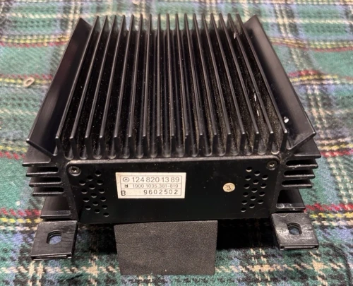 Mercedes-Benz W124 Platform 1248201389 Becker W124 Used OEM Audio Amplifier