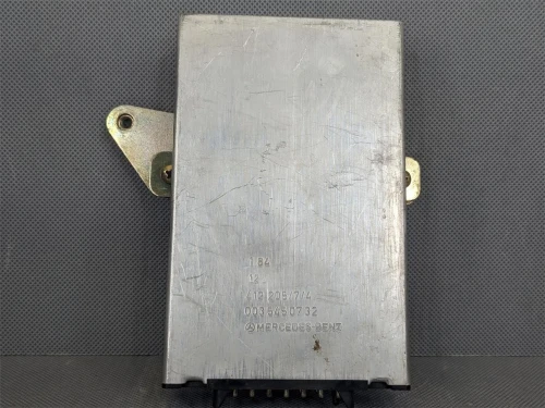 1981 Mercedes-Benz Part Number Fitment 0035450732 Used OEM Audio Amplifier