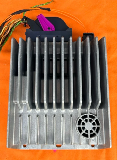 2008-2017 Mercedes-Benz CLS550 2129001300 Harman Becker W207 Used OEM Audio Amplifier