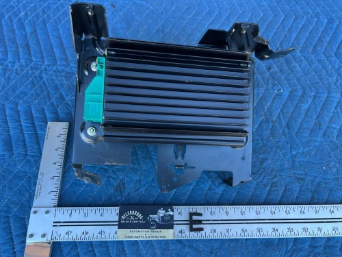 1996-2003 Mercedes-Benz E320 W210 Used OEM Audio Amplifier
